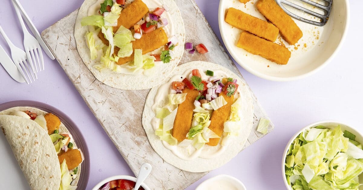 Einfache und knusprige hausgemachte Tacos, das Fischrezept in nur 20 Minuten fertig