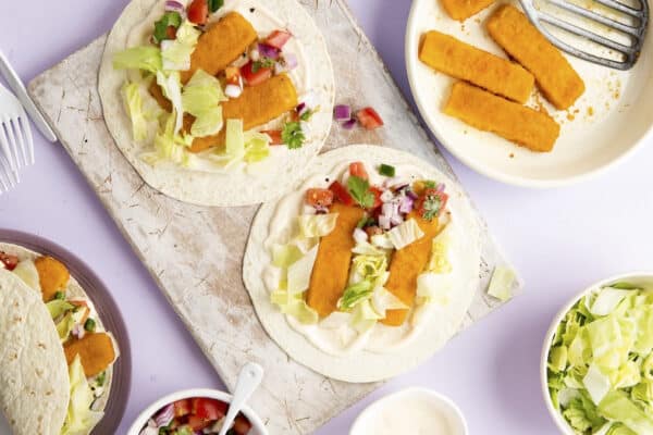Einfache und knusprige hausgemachte Tacos, das Fischrezept in nur 20 Minuten fertig