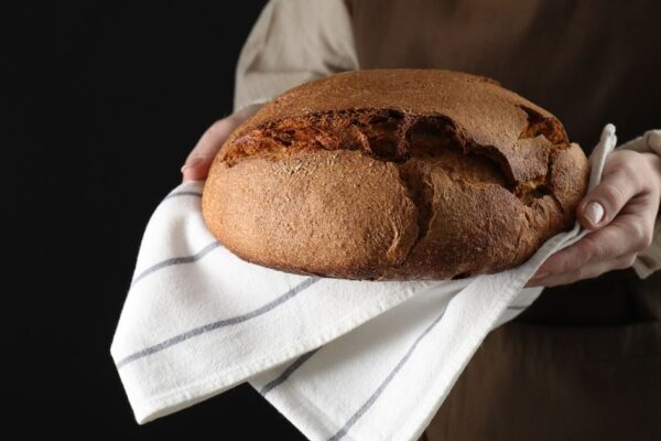 Endlich erklärt: Warum Brot nach nur wenigen Tagen hart wird