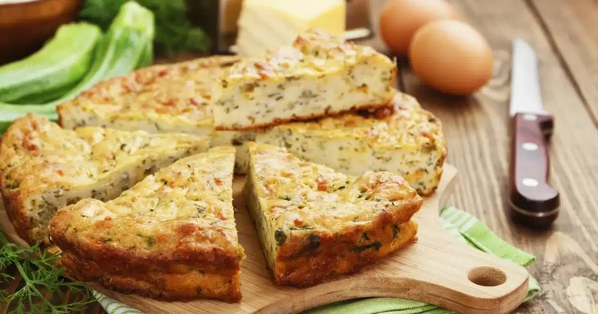 Quiche ohne Teig - einfach und schnell in 5 Schritten mit Lauch und Speck