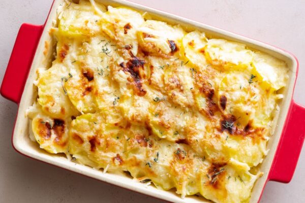 So bereiten Sie den besten Kartoffelgratin Ihres Lebens zu, wie beim Feinkosthändler