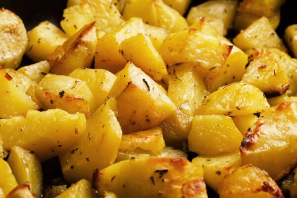 So bereiten Sie die besten Bratkartoffeln Ihres Lebens zu, wie beim Caterer