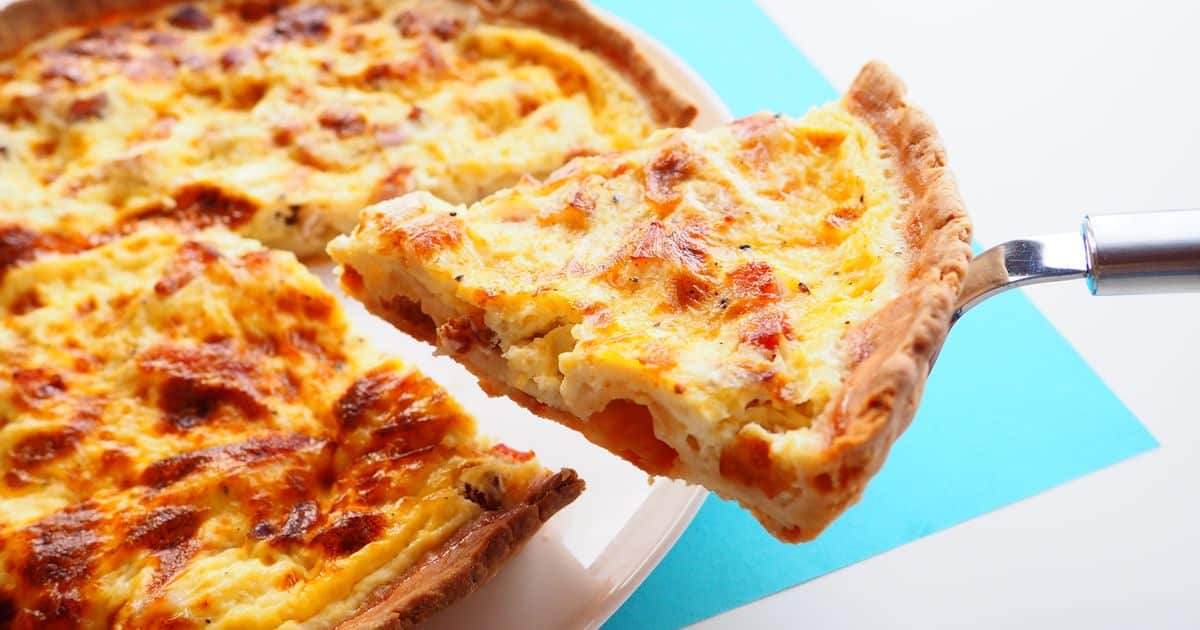 So bereiten Sie eine leichtere Quiche Lorraine zu, die genauso lecker ist wie das traditionelle Rezept